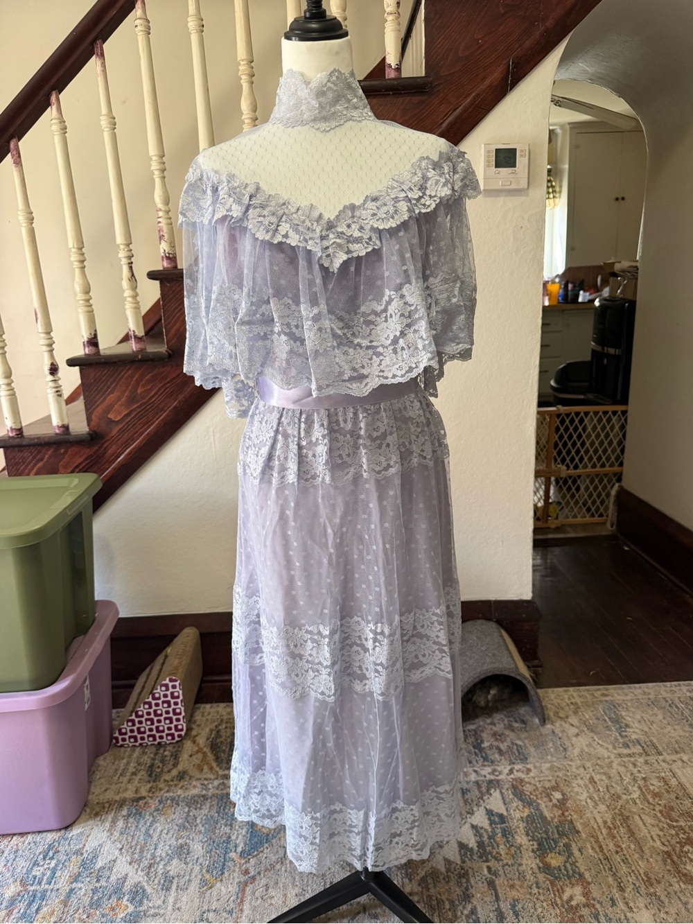 Vintage Lace High-Neck Dress in Light Lavender